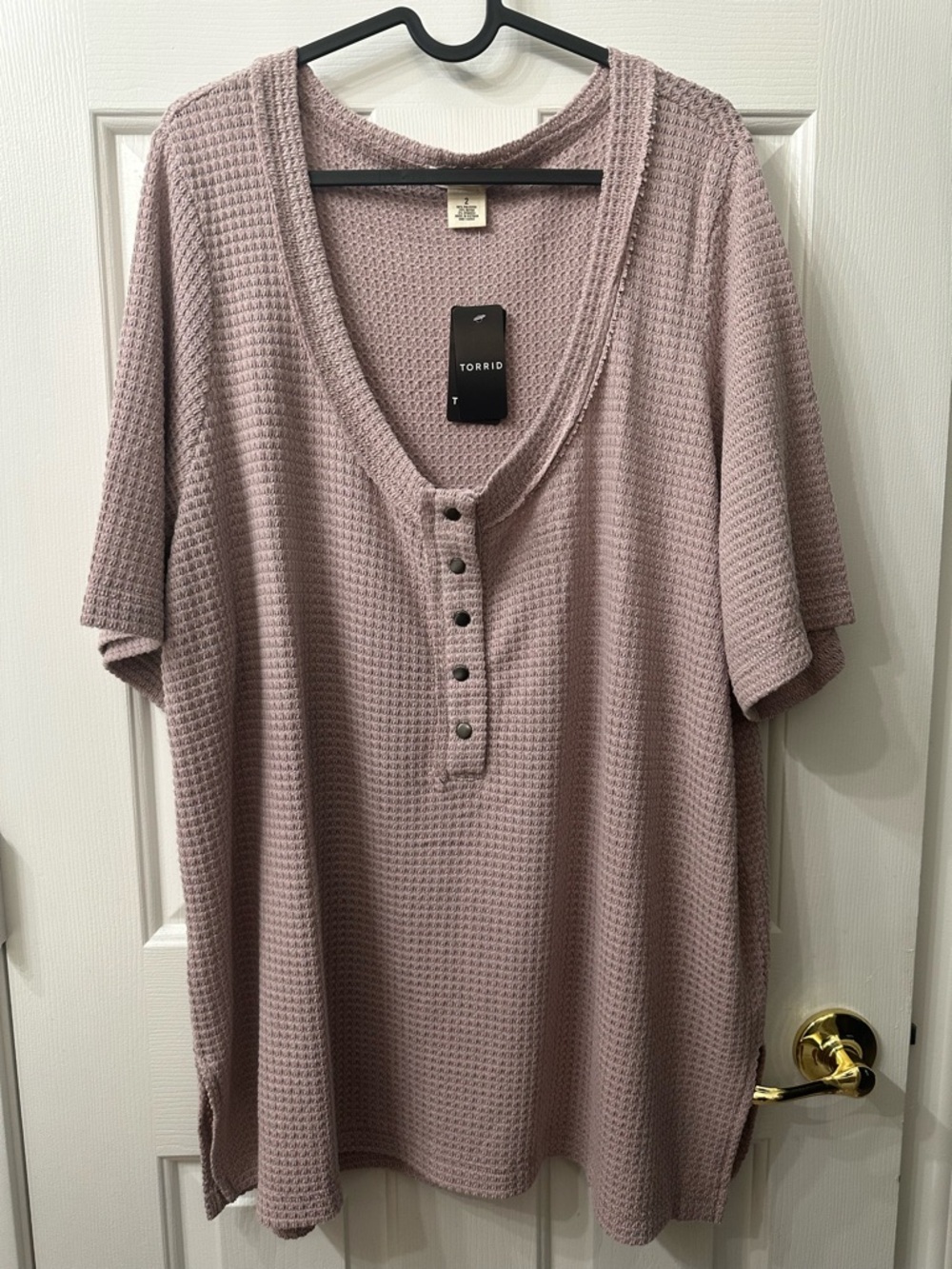 Torrid FESTI Top Henley Tee Dusty Mauve Waffle Knit Buttons Short Sleeve NWT 2X